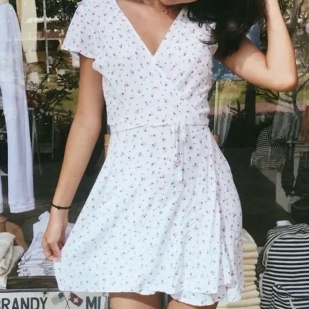Brandy Melville White Mini Dress Chic and Timeless - Picture 2 of 4